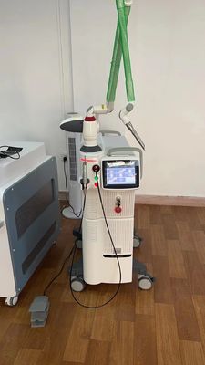 2940nm CO2 Fractional Laser Machine Skin Whitening Freckles Hair Loss Removal