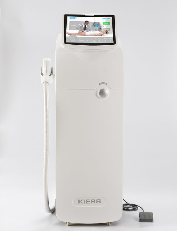 808nm Lightsheer Diode Laser Epilation Machine 600W 10 * 12mm Spot Size
