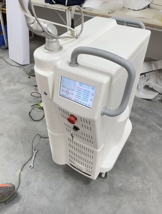 10.64um Air Cooling Co2 Fractional Laser Equipment For Scar Removal