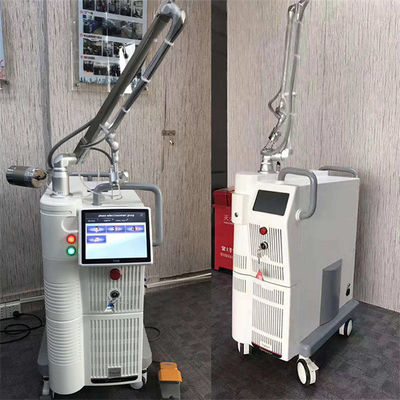 Beauty Salon CO2 Fractional Laser Machine 10600nm , 30W Laser Stretch Mark Removal Machine